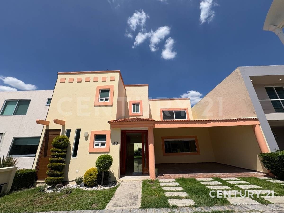 Casa con jardín, foto 1 de 17