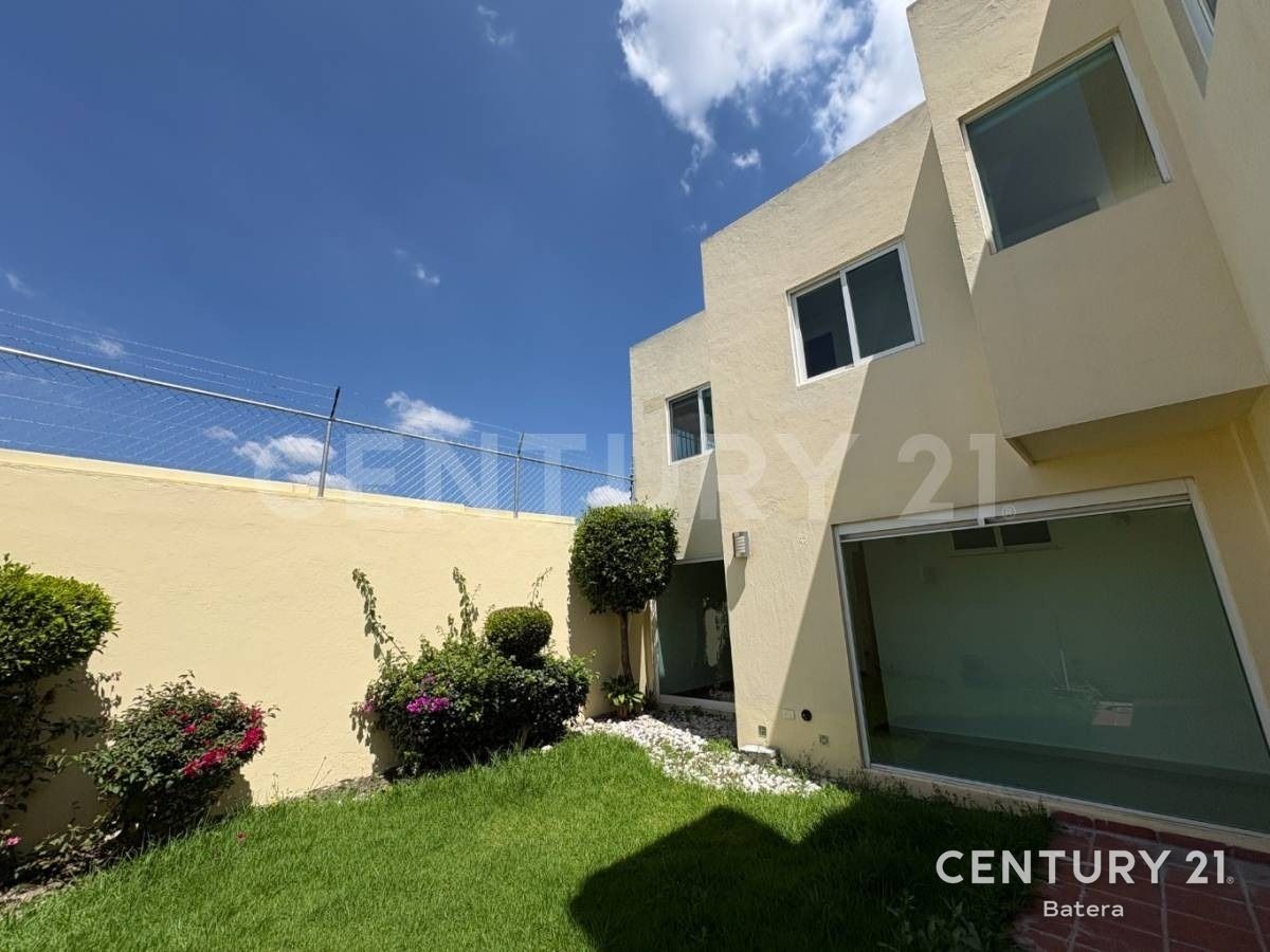 Casa con jardín, foto 3 de 17