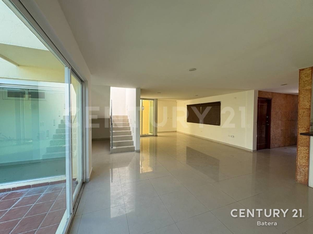 Casa con jardín, foto 6 de 17