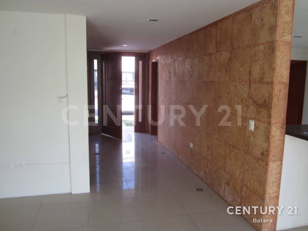 Casa con jardín, foto 8 de 17