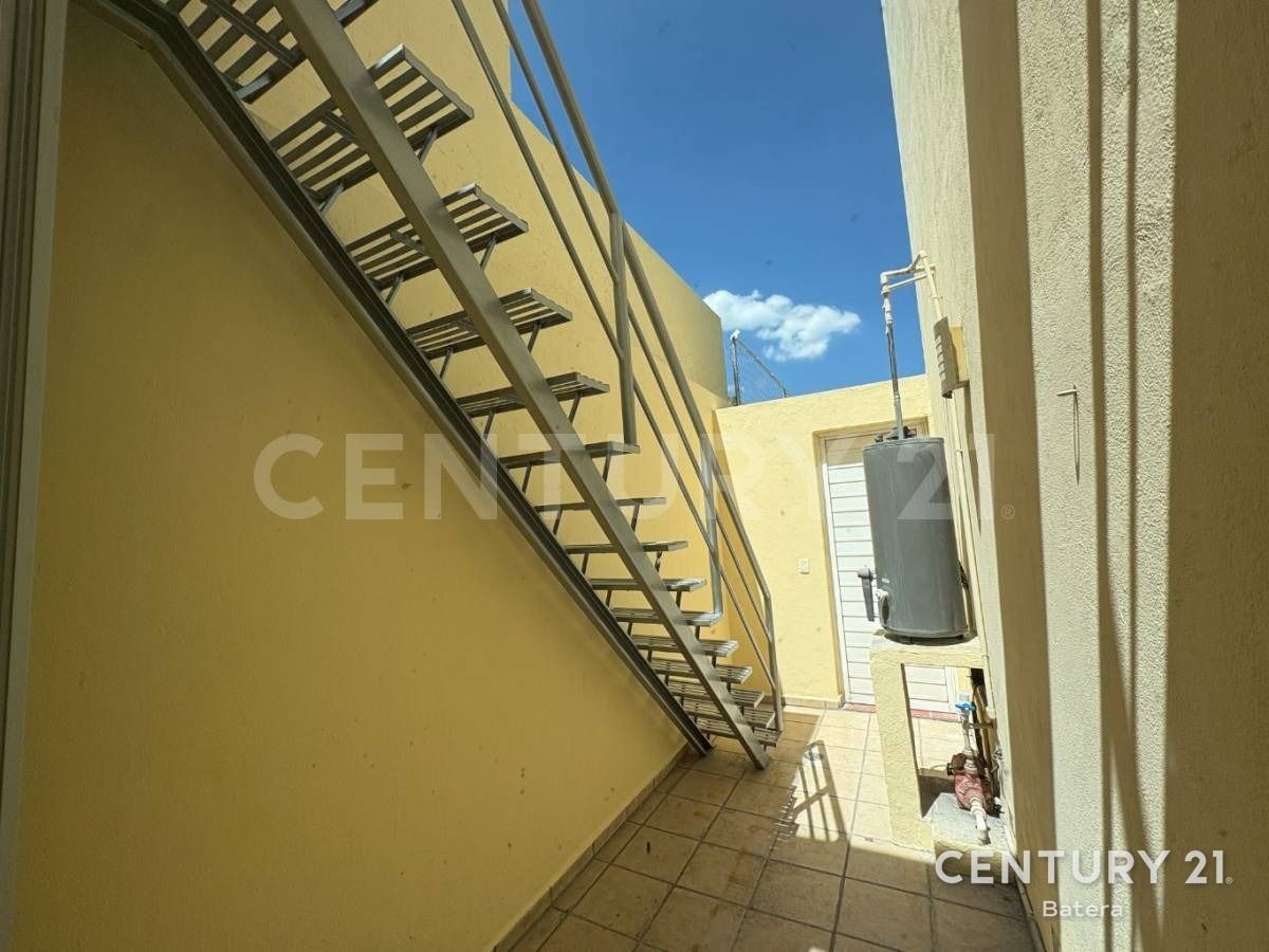 Casa con jardín, foto 10 de 17