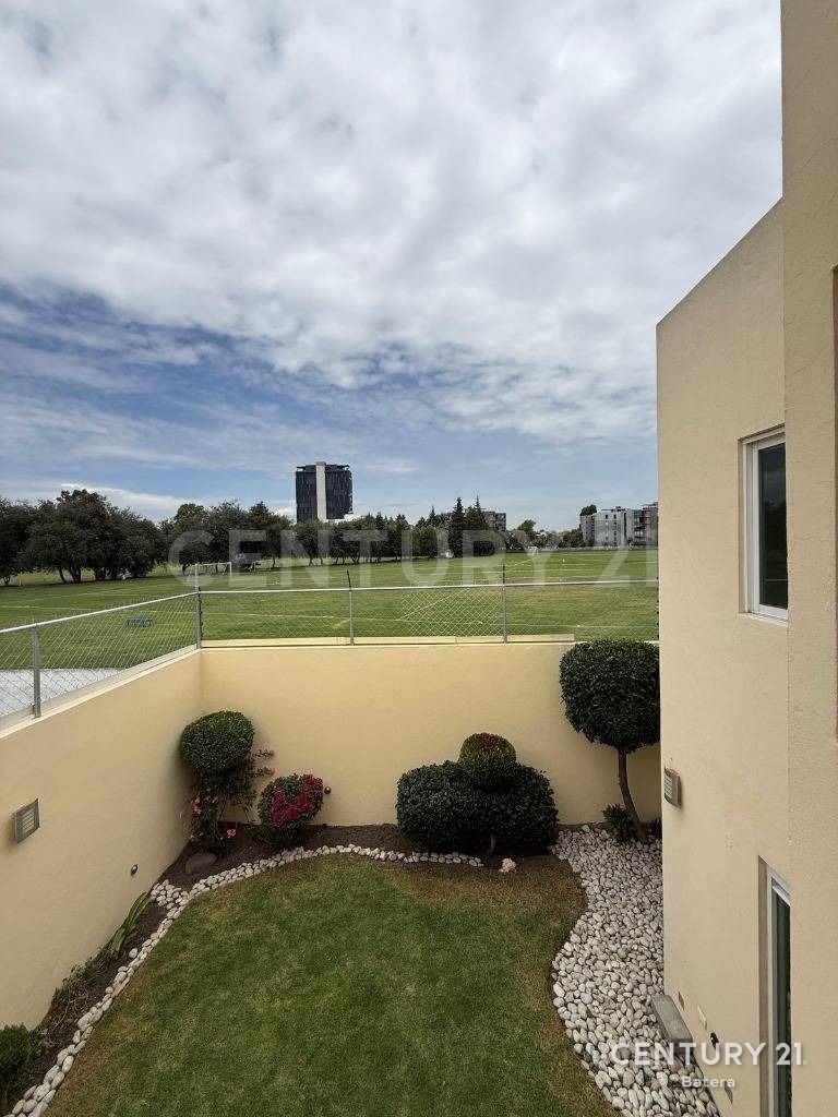 Casa con jardín, foto 16 de 17