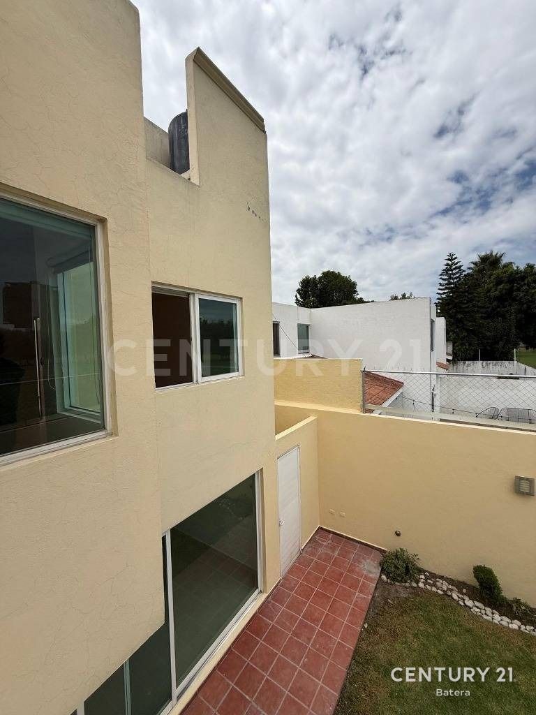 Casa con jardín, foto 17 de 17
