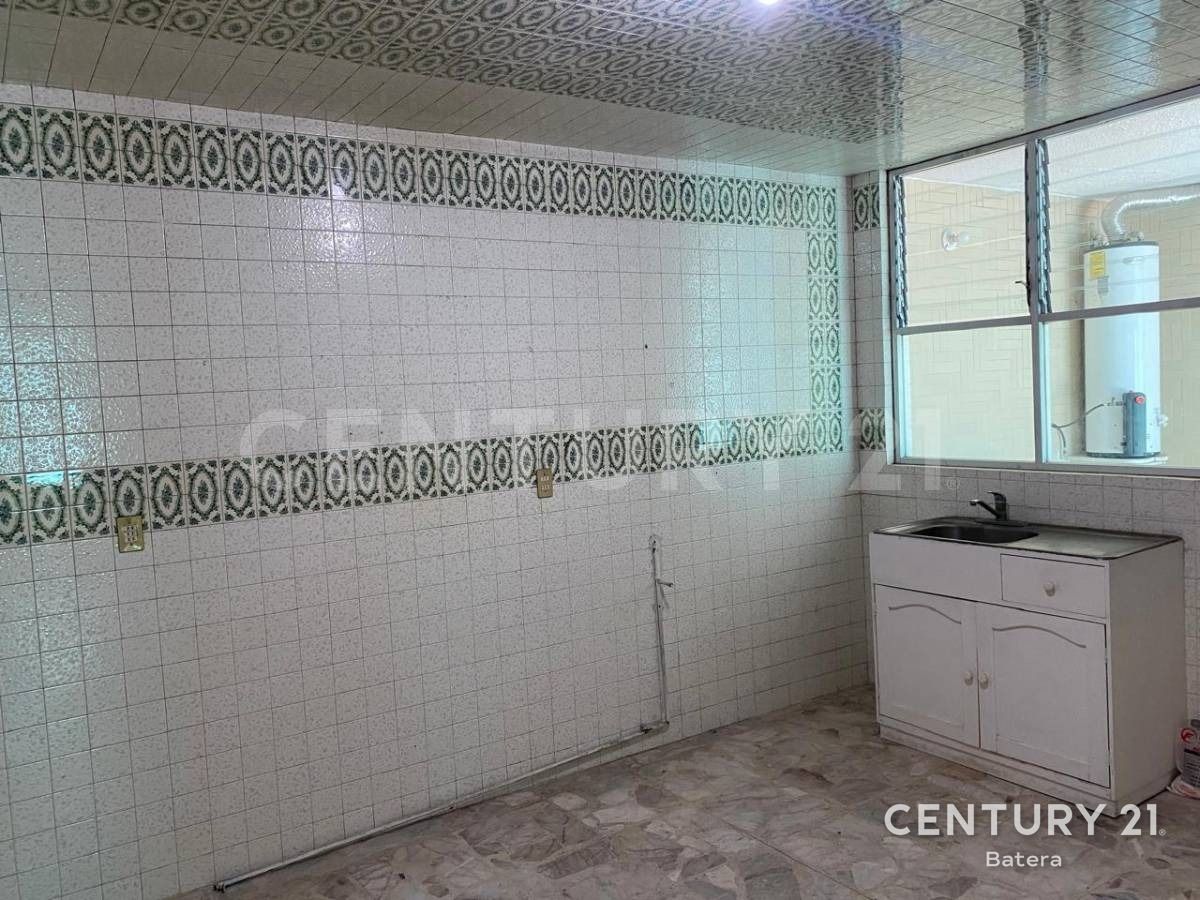 Casa de 3 recámaras con jardín, foto 5 de 17