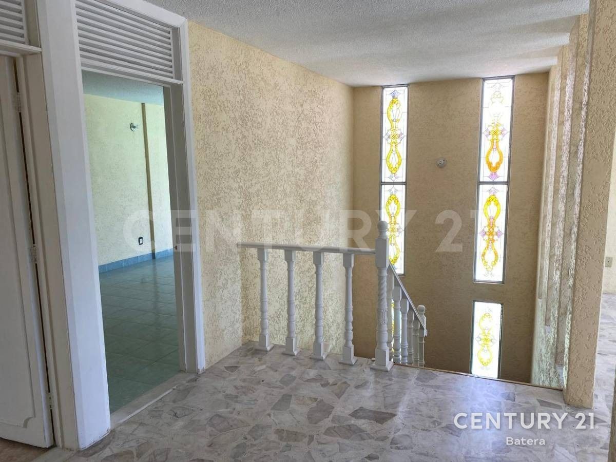 Casa de 3 recámaras con jardín, foto 8 de 17