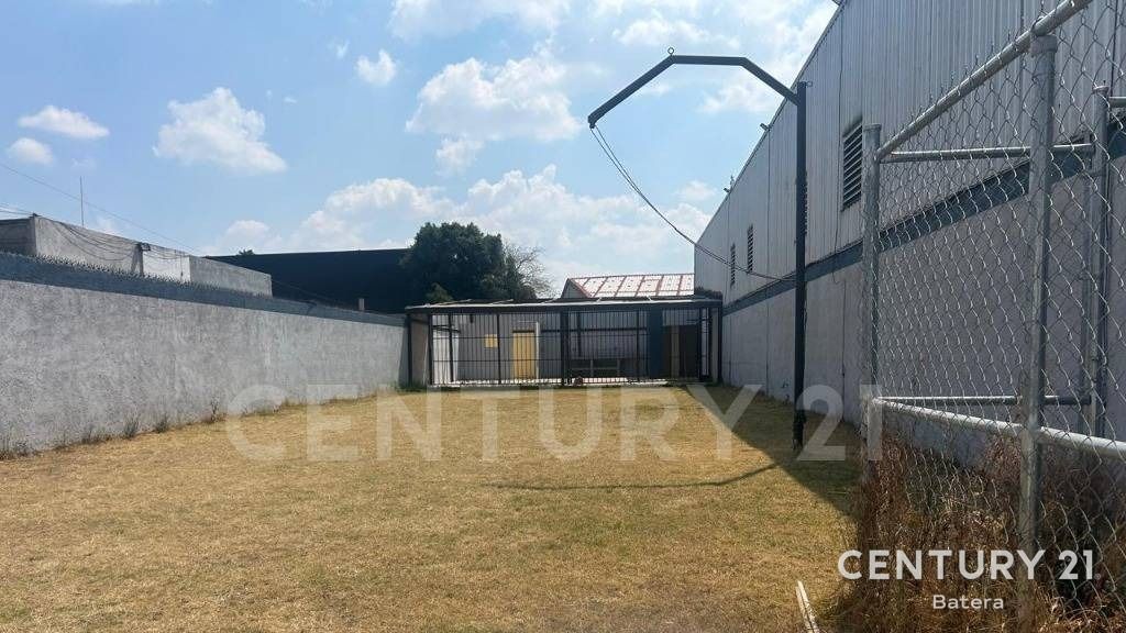 Terreno de 395 m², foto 3 de 8